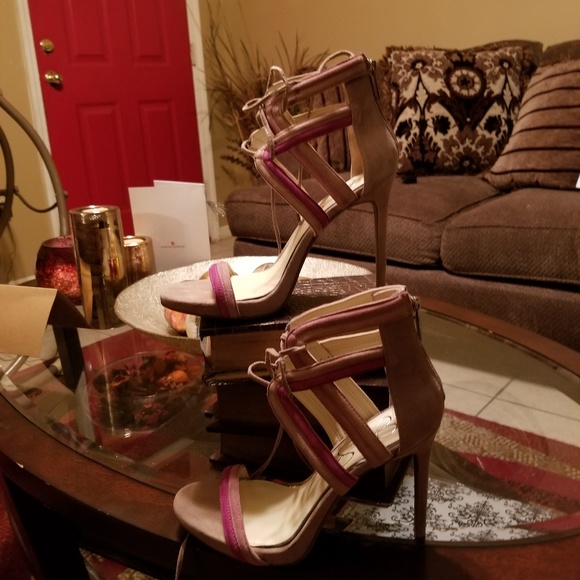 Jessica Simpson BN size 7.5 Tan Heels - Picture 6 of 8